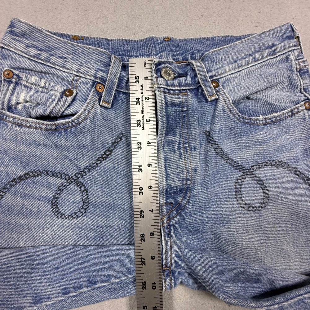 Levis 501 Light Wash Lasso Rope Embroidered Distressed Straight Leg Jeans 26x28 - Picture 6 of 11